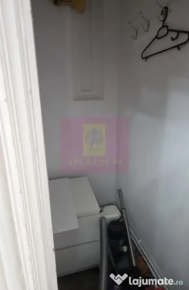 Apartament cu 2 camere, spatiu comercial – Campina, central - Campina (Prahova)