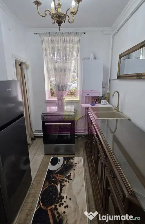 Apartament cu 2 camere, spatiu comercial – Campina, central - Campina (Prahova)