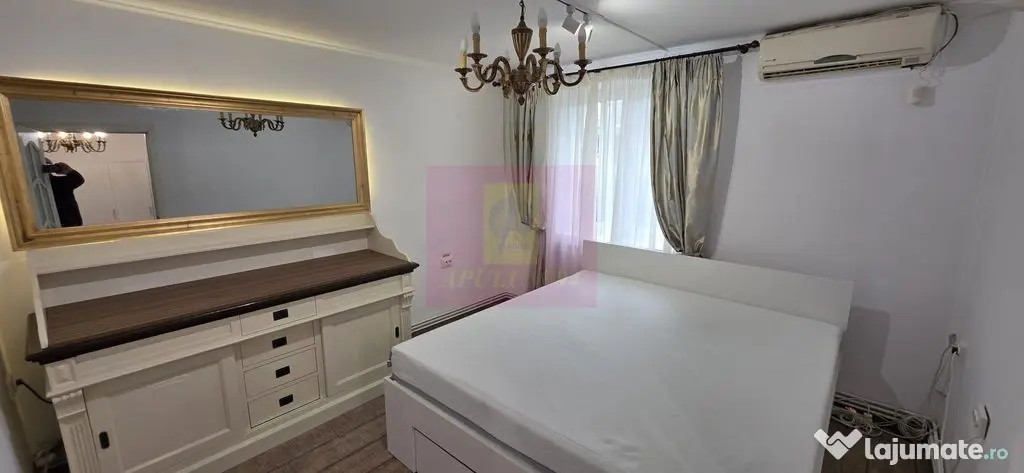 Apartament cu 2 camere, spatiu comercial – Campina, central - Campina (Prahova)