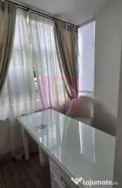 Apartament cu 2 camere, spatiu comercial – Campina, central 