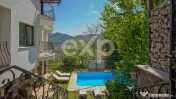 Vila deosebită cu piscina pe Drumul Poienii, Braşov 