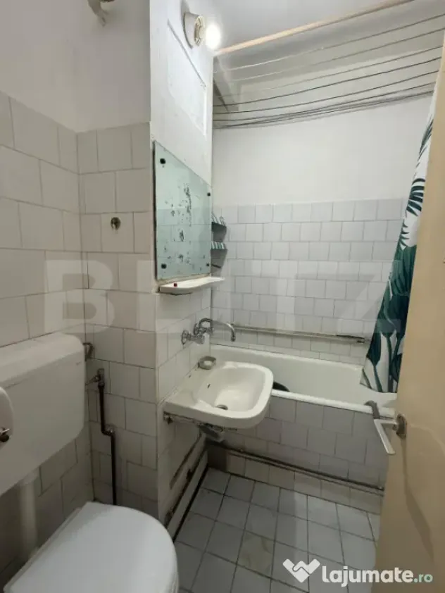 Garsoniera zona Noua, etaj intermediar, centrala proprie, bo - Brasov (Brasov)