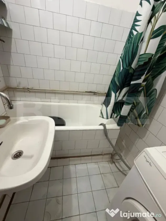 Garsoniera zona Noua, etaj intermediar, centrala proprie, bo - Brasov (Brasov)