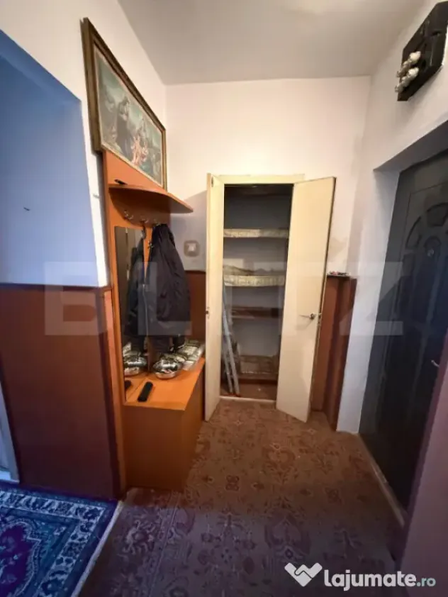 Garsoniera zona Noua, etaj intermediar, centrala proprie, bo - Brasov (Brasov)