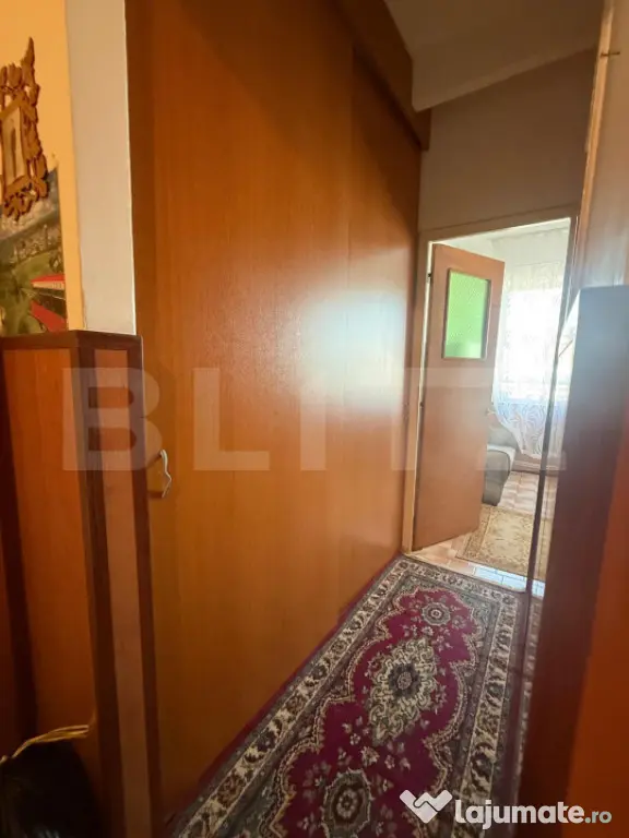 Garsoniera zona Noua, etaj intermediar, centrala proprie, bo - Brasov (Brasov)