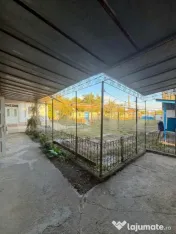 Gospodarie spatioasa cu teren generos de 1900mp-sat Iacobeni