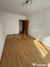 Apartament 3 camere, 2 bai, etaj intermediar, parcare, boxa, 