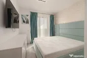 Ap 2 camere decomandat, terasă închisă și loc parcare, etaj