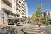 Ap 2 camere decomandat, terasă închisă și loc parcare, etaj
