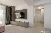 Ap 2 camere decomandat, terasă închisă și loc parcare, etaj