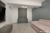 Ap 2 camere decomandat, terasă închisă și loc parcare, etaj