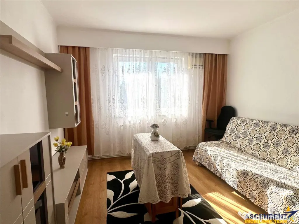 3 camere cu atmosfera de acasa, etaj 3, mobilat, utilat, car - Brasov (Brasov)