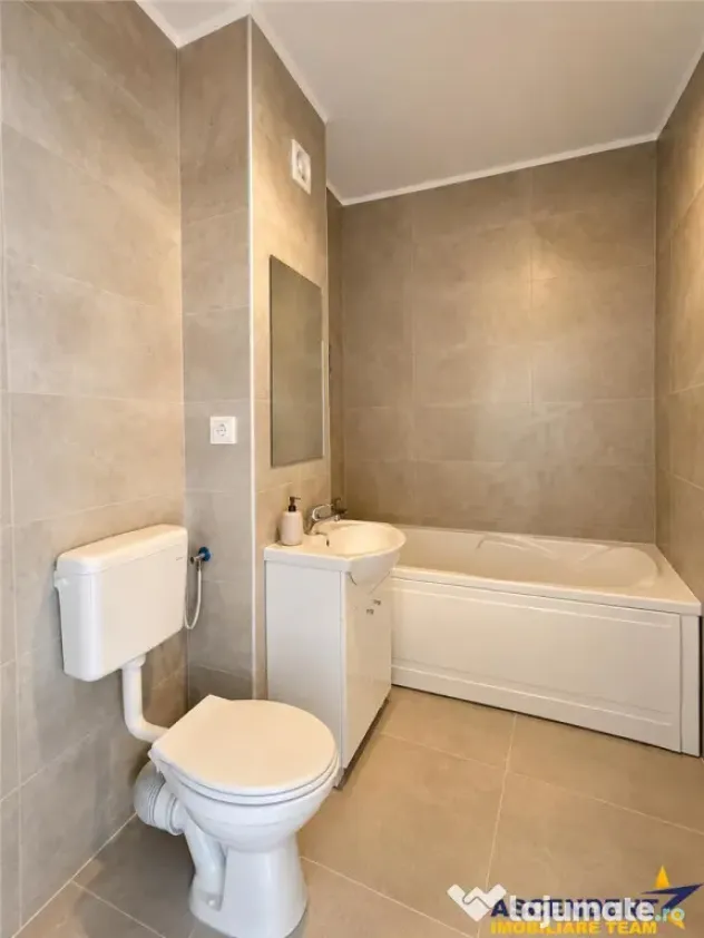 Apartament cu aer contemporan, terasa panoramica, parcare, S - Sanpetru (Brasov)