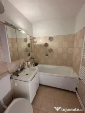 Apartament 3 camere de vânzare în zona Dacia, Constanța