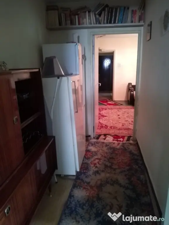 Închiriez apartament 3 camere Micro 14 - Buzau (Buzau)