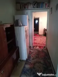 Închiriez apartament 3 camere Micro 14