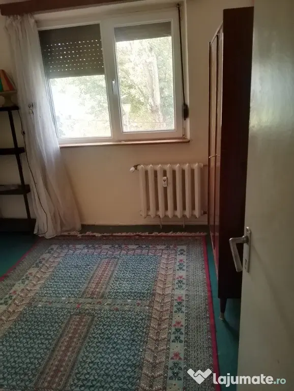 Închiriez apartament 3 camere Micro 14 - Buzau (Buzau)