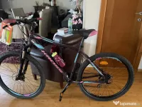 Bicicletă KROSS LEA 4.0 damă 27,5” – 21 viteze Shimano 