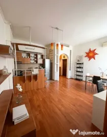Vand apartament 2 camere langa metrou