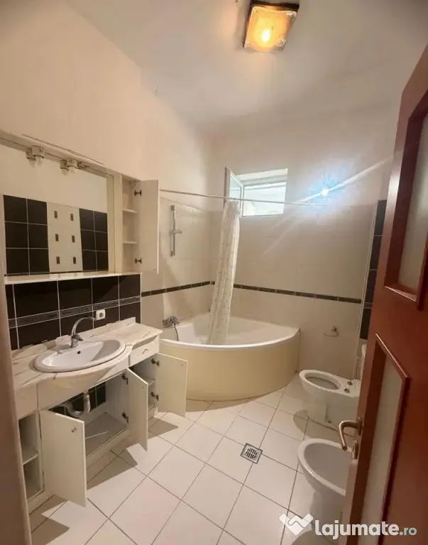 Vand apartament 2 camere langa metrou - Bucuresti (Bucuresti-Ilfov)