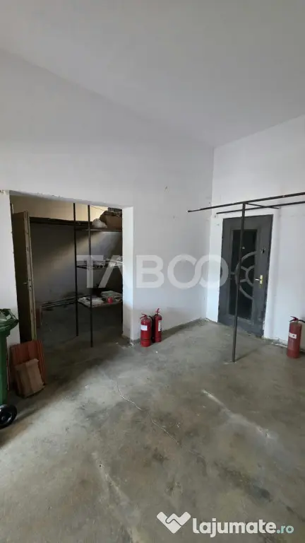 Spatiu comercial de vanzare in Cugir zona Primariei - Cugir (Alba)