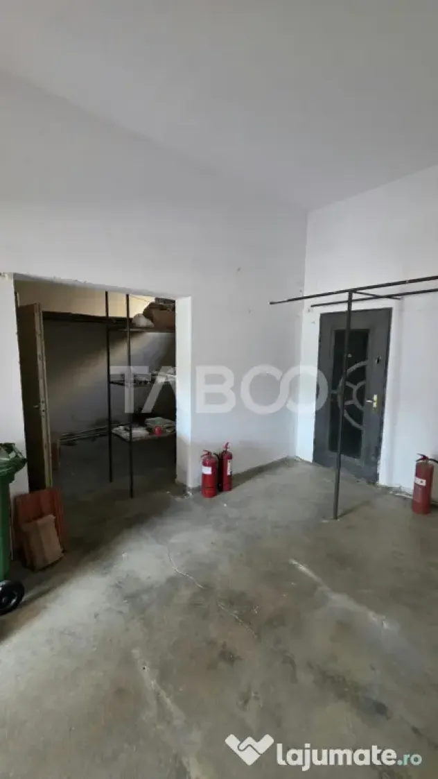 Spatiu comercial de vanzare in Cugir zona Primariei - Cugir (Alba)