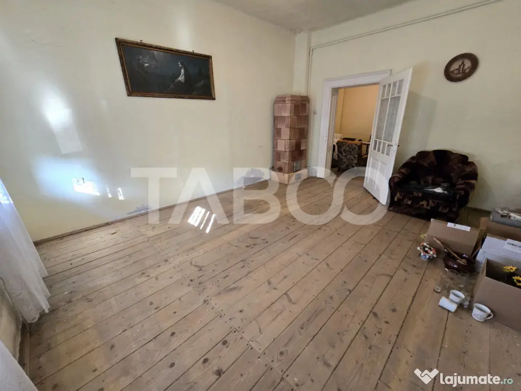 Casa tip duplex de vanzare la curte comuna pivnita in Piata - Sibiu (Sibiu)