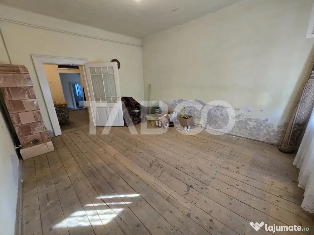 Casa tip duplex de vanzare la curte comuna pivnita in Piata - Sibiu (Sibiu)