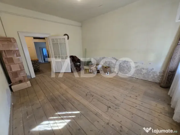 Casa tip duplex de vanzare la curte comuna pivnita in Piata - Sibiu (Sibiu)