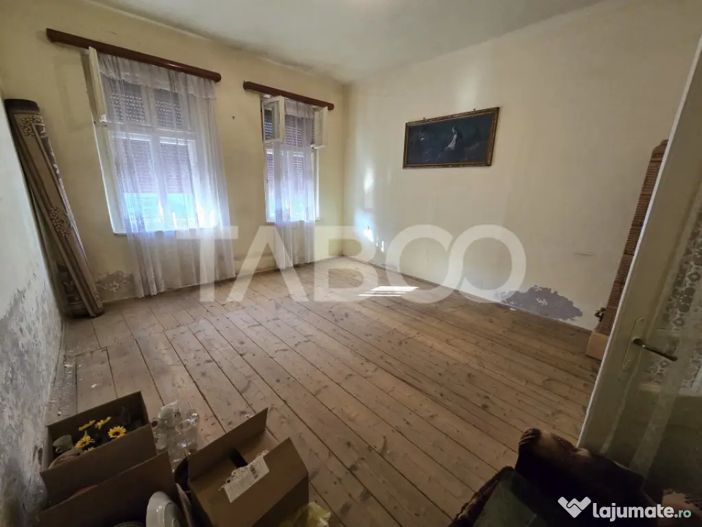 Casa tip duplex de vanzare la curte comuna pivnita in Piata - Sibiu (Sibiu)