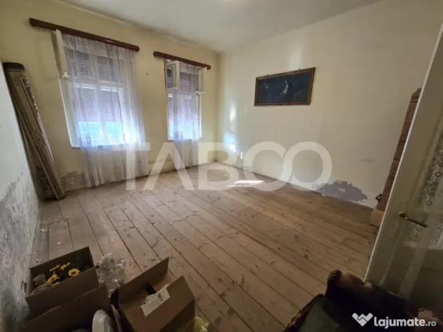 Casa tip duplex de vanzare la curte comuna pivnita in Piata - Sibiu (Sibiu)