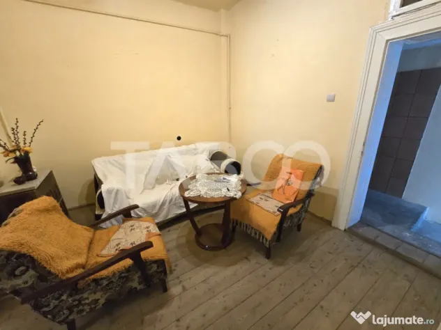 Casa tip duplex de vanzare la curte comuna pivnita in Piata - Sibiu (Sibiu)
