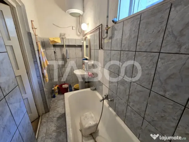 Casa tip duplex de vanzare la curte comuna pivnita in Piata - Sibiu (Sibiu)