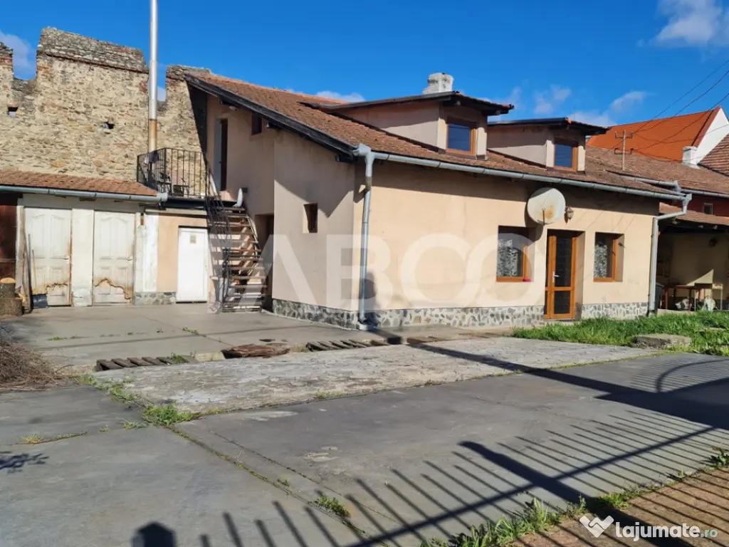 Casa de vanzare in Sebes langa lac - Sebes (Alba)