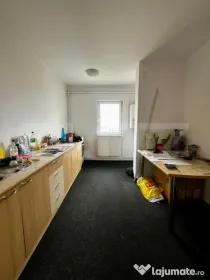 Apartament de vanzare, 3 camere, 65 mp, zona Piata Zorilor