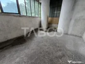 Apartament decomandat 4 camere 4 balcoane 2 bai etaj 1 Centr 