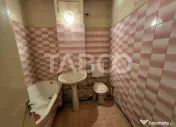 Apartament decomandat 4 camere 4 balcoane 2 bai etaj 1 Centr 