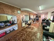 Casa cu spatiu comercial de vanzare in Sebes zona centrala 