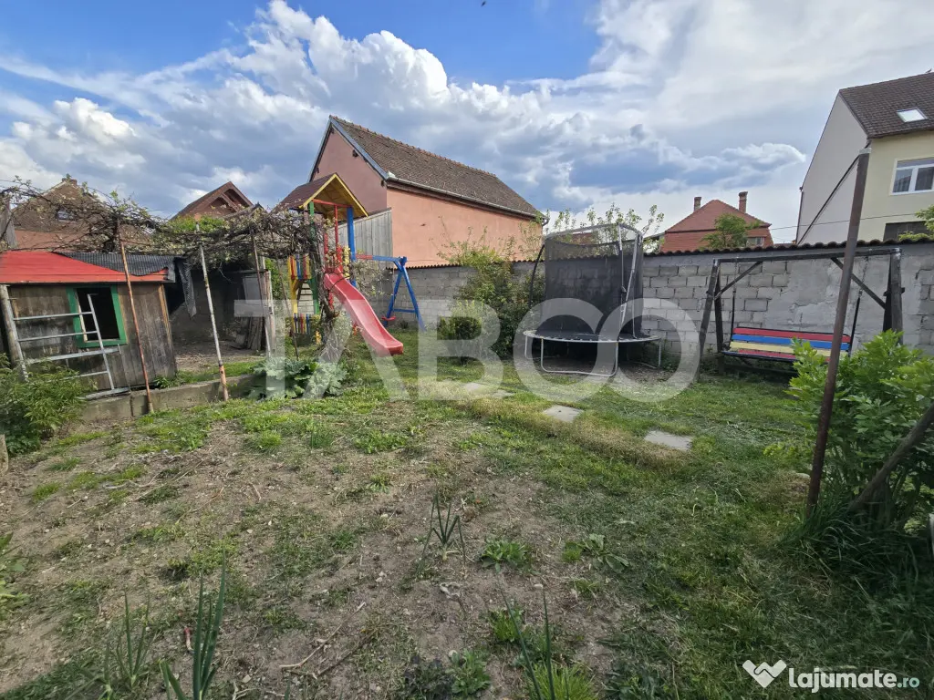 Casa mobilata de vanzare 150 mpu teren 450 mp garaj Piata Cl - Sibiu (Sibiu)
