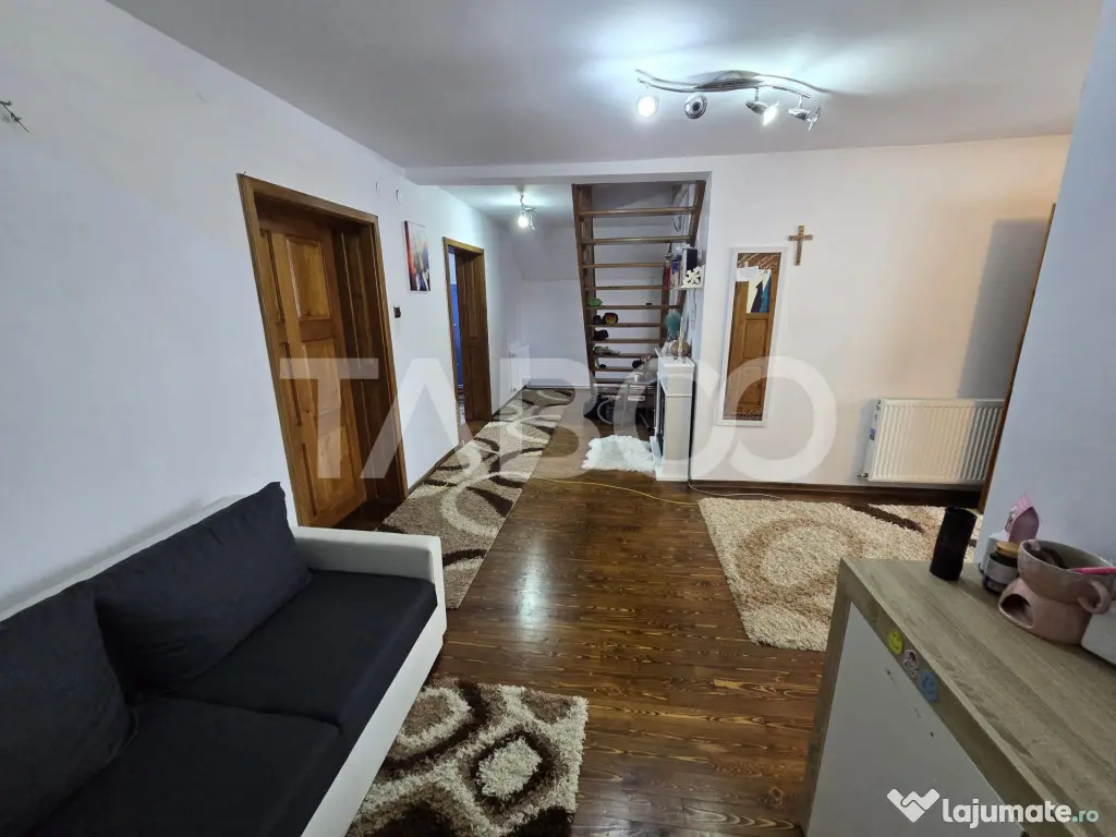 Casa mobilata de vanzare 150 mpu teren 450 mp garaj Piata Cl - Sibiu (Sibiu)
