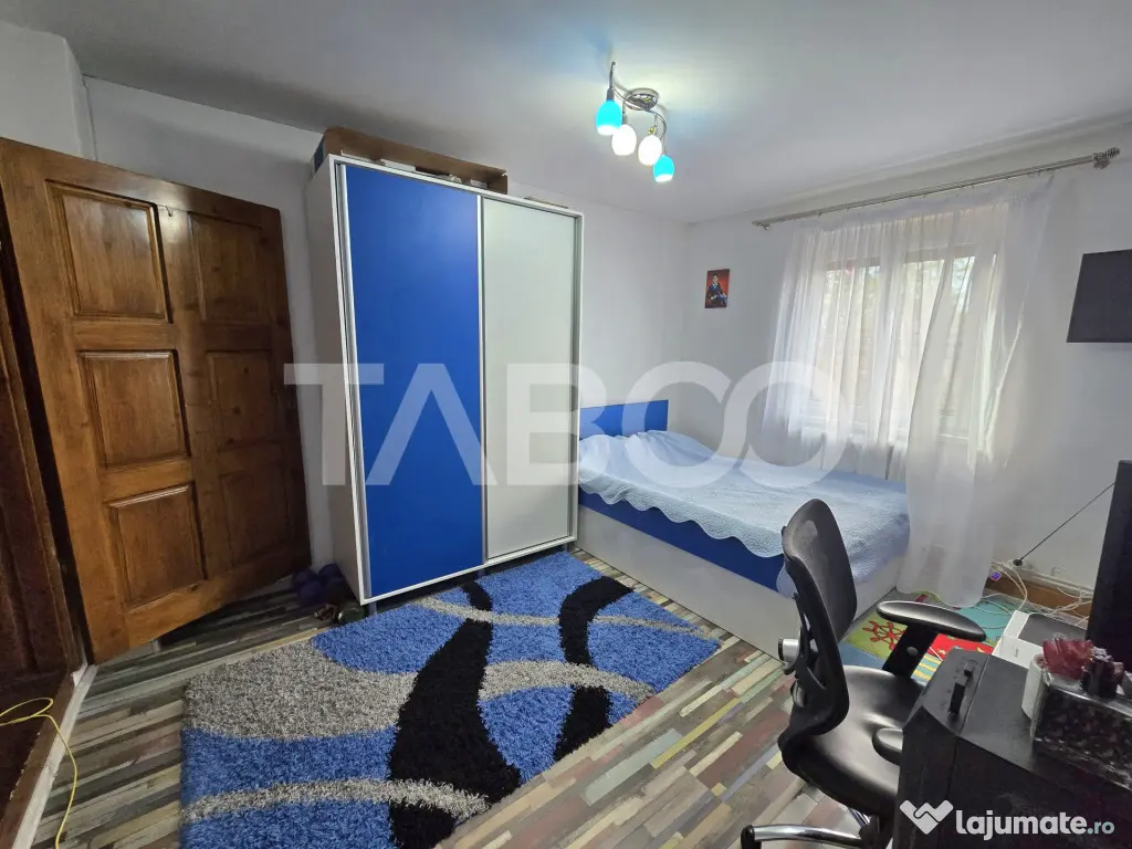Casa mobilata de vanzare 150 mpu teren 450 mp garaj Piata Cl - Sibiu (Sibiu)
