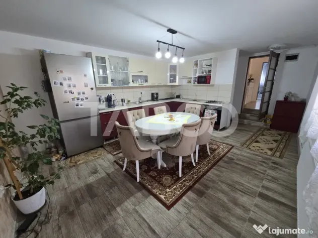 Casa mobilata de vanzare 150 mpu teren 450 mp garaj Piata Cl - Sibiu (Sibiu)