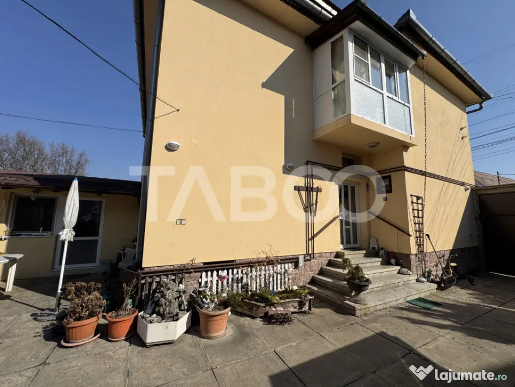 Casa individuala plus apartament 2 fronturi teren 584 mp Tur - Sibiu (Sibiu)