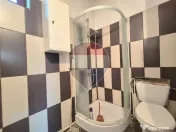 Casă cu teren de 2.210 mp de vânzare în Turnu 