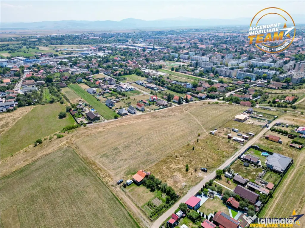 Teren extravilan recomandat si pentru case de vacante, inves - Sfantu Gheorghe (Covasna)