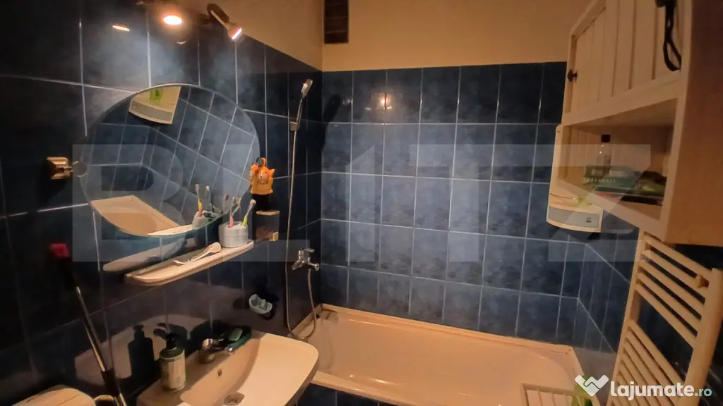 Apartament spațios cu trei camere la parter în zonă centr - Targu Mures (Mures)
