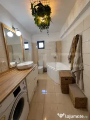 Apartament 3 camere, 67 mp, zona Est