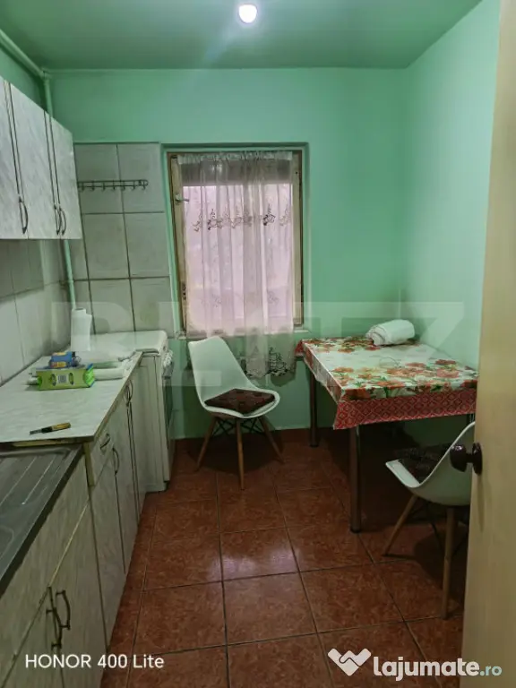 Apartament 4 camere decomandat, separație de gaze, zona Mih - Ploiesti (Prahova)