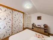 Apartament cu 3 camere de vanzare, loc de parcare, Dumbravita 