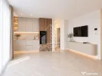 DE VANZARE Apartament 3 camere cu pozitie excelenta si gradina